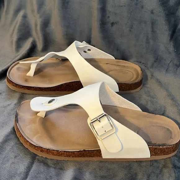 MADDEN GIRL SZ 8 1/2 nib white sandals - Picture 2 of 5